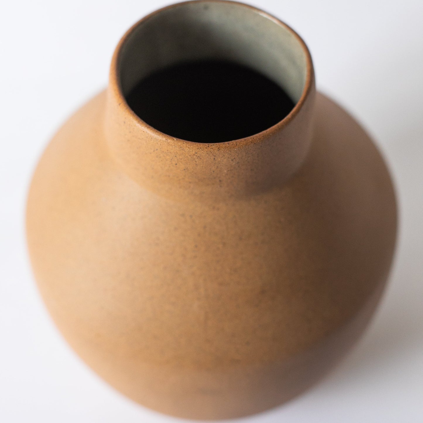 Handcrafted Egeo Ceramic Vase with Natural Earth-Tone Finish