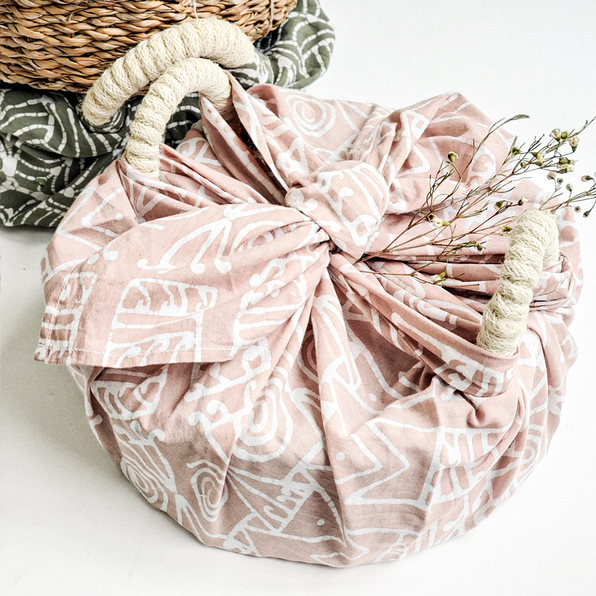 Rustic Vintage Flower Bread Warmer Gift Set with Towel