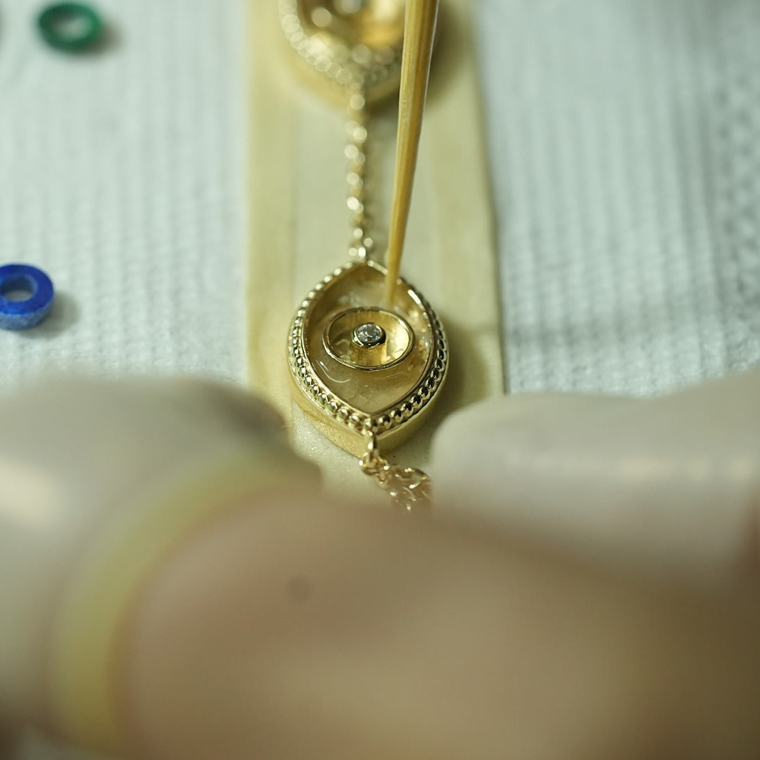 Glowing Energy Evil Eye Mother-of-Pearl Necklace — Protective Glow