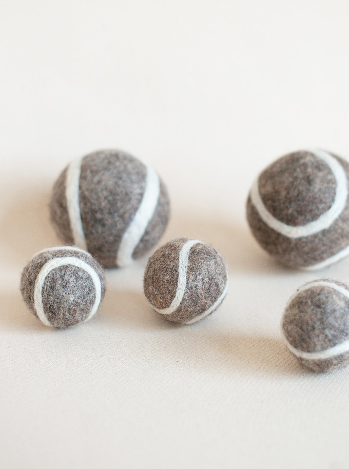 Eco-Friendly Wool Tennis Ball – Safe Fetch Toy for Pets