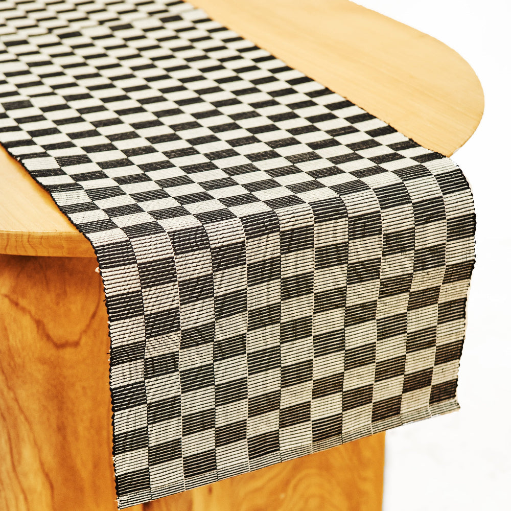 Organic Handloomed Checkered Table Runner – Classic Dining Accent