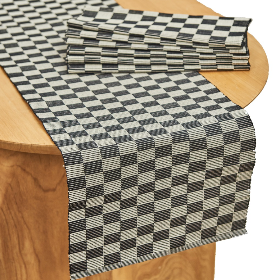 Organic Handloomed Checkered Table Runner – Classic Dining Accent
