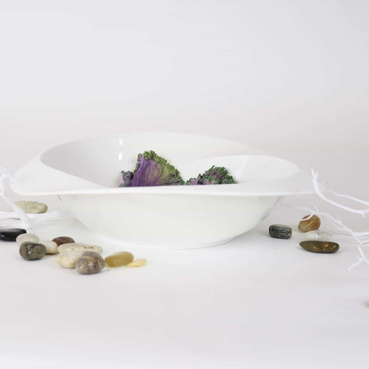 Round Porcelain Salad Bowl with Elegant Swirl Design